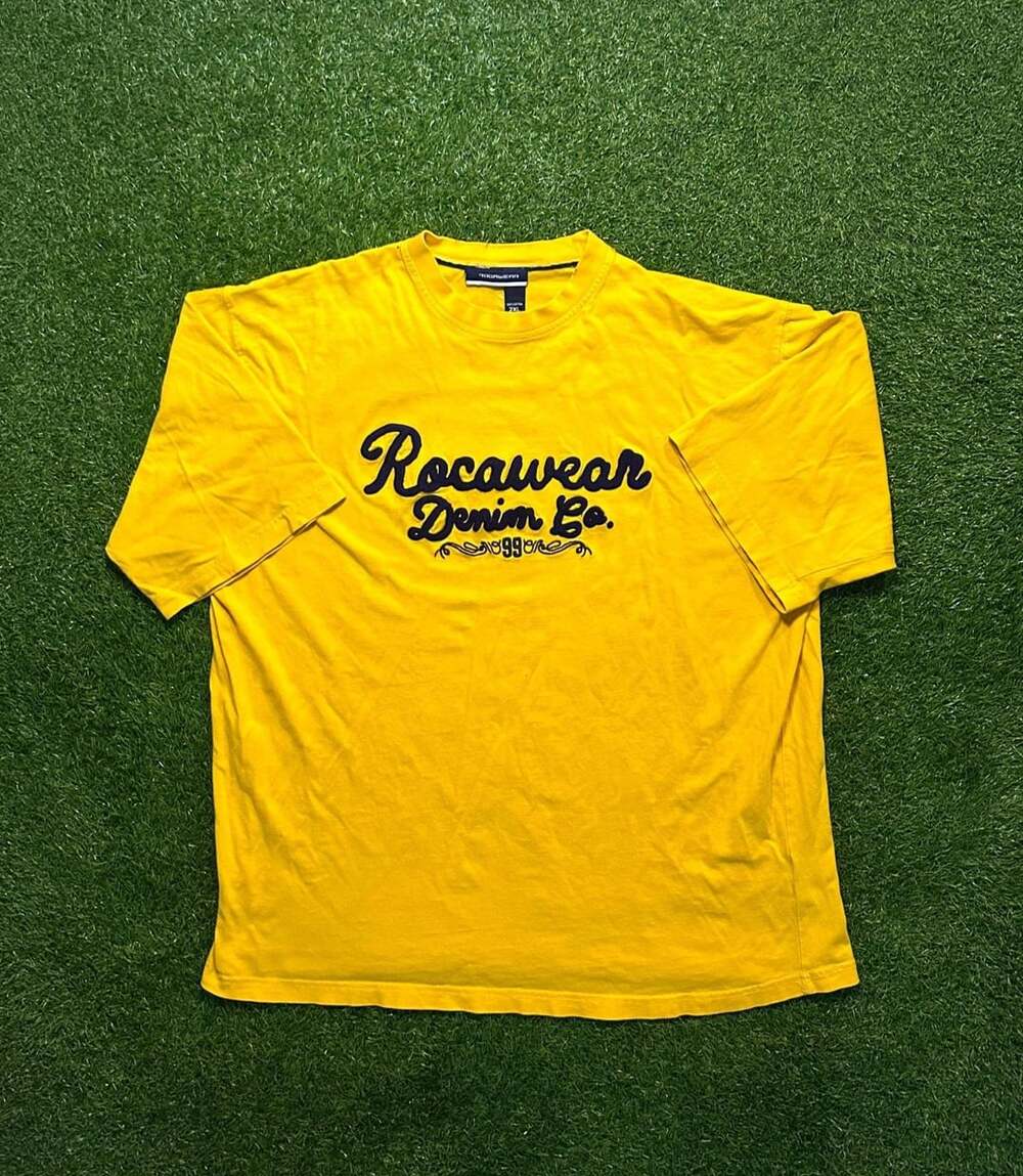 Y2K 2000s Rocawear Denim Co Logo T-Shirt Size 2XL Yellow Graphic Tee 99